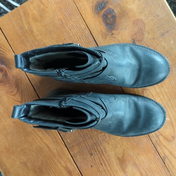 Clark's Leather Moto Boots - Picture 4 of 7